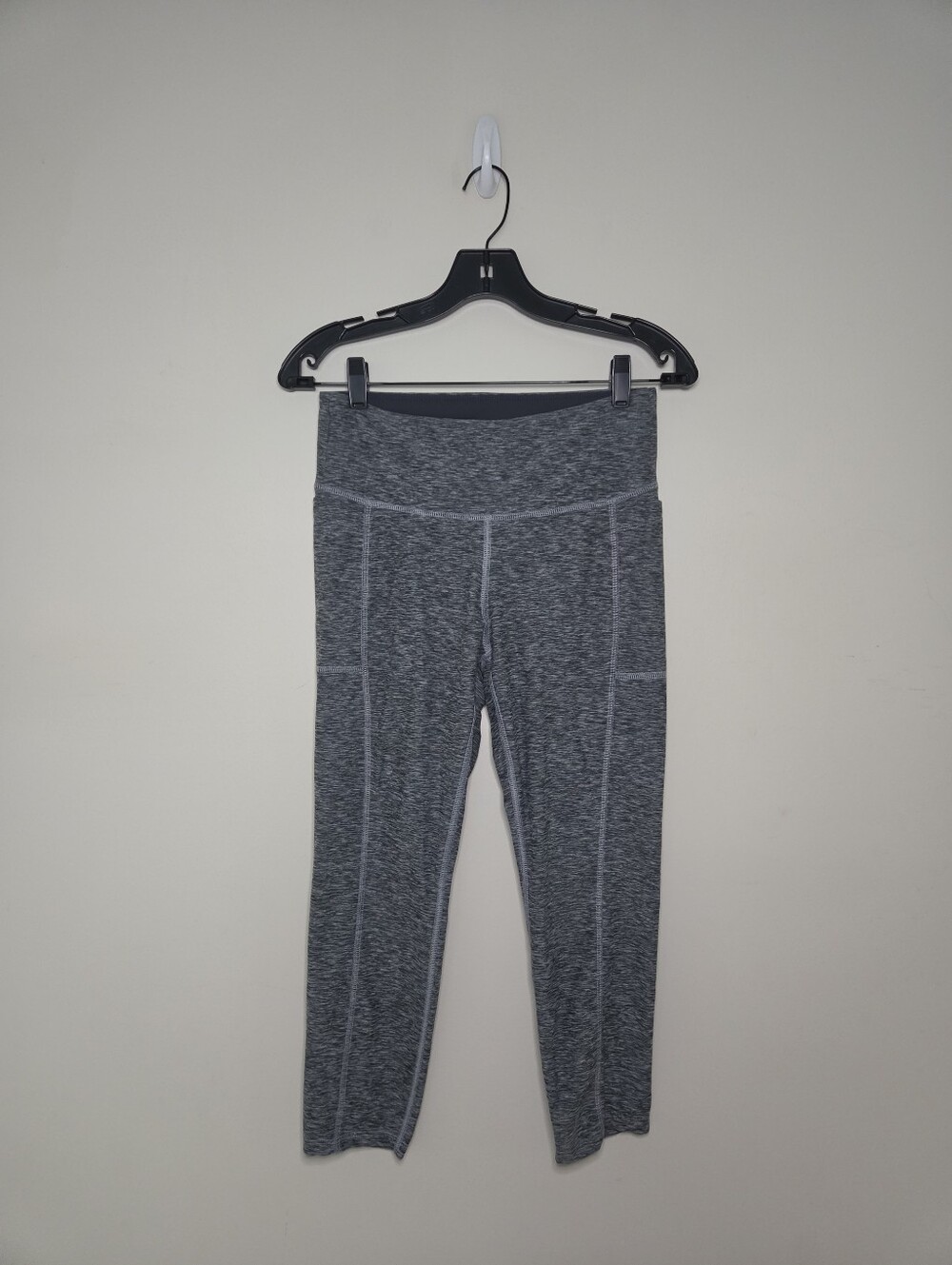 Women's New Balance Heather Gray Cropped Leggings Sz Medium